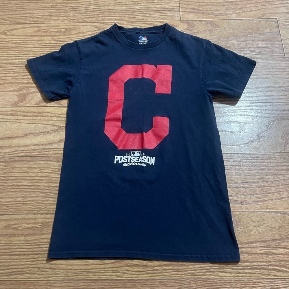 Cleveland Guardians Shirt Small